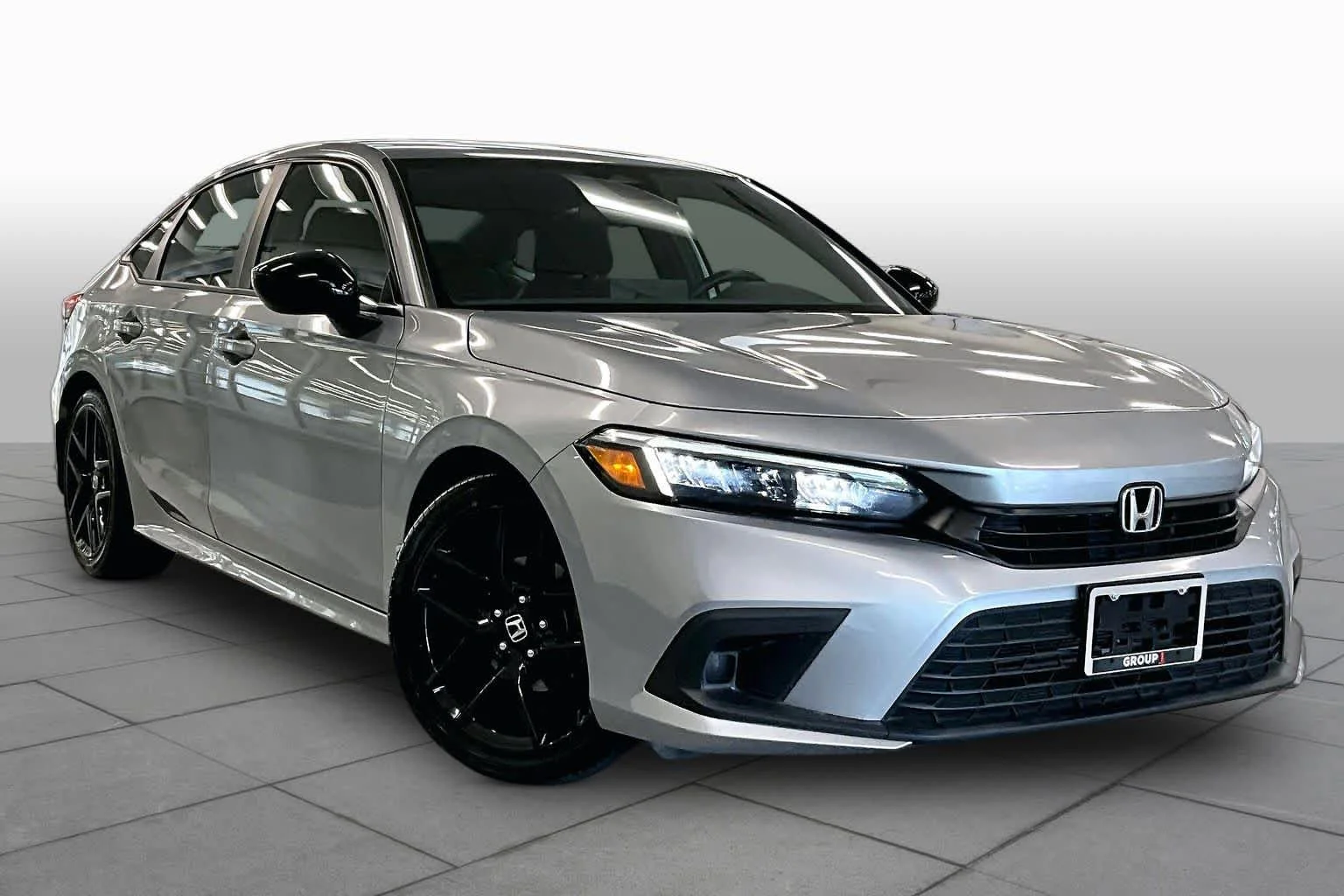 Used 2024 Lunar Silver Metallic Honda Sport image 3