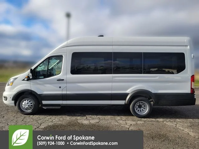 New 2026 Oxford White Ford XLT image 9