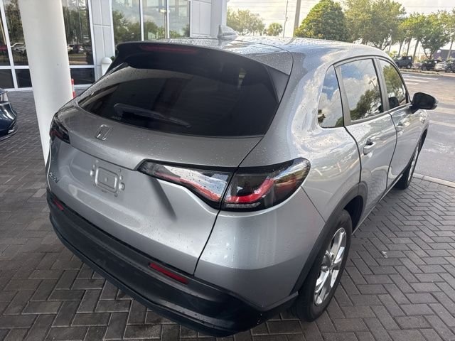 Used 2023 Silver Honda LX image 5