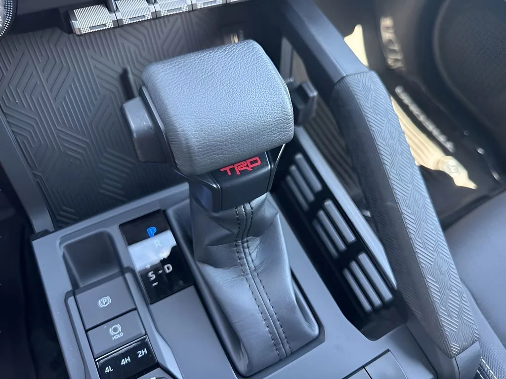 Used 2025  Toyota SR image 16