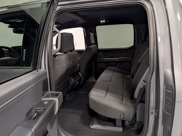 Used 2024 Gray Ford XLT image 32