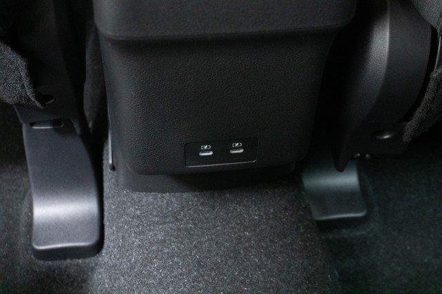 New 2027 Labrador Black Pearl Mitsubishi 2.0 LE 2WD image 22