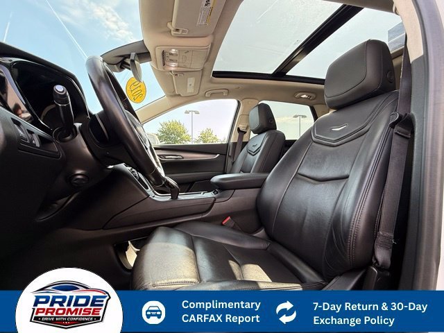 Used 2019 CRYSTAL WHITE TRICOAT Cadillac Luxury AWD image 18