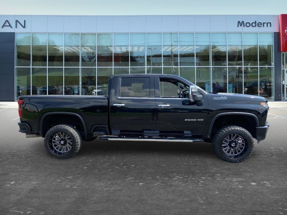 Used 2021 Black Chevrolet High Country image 4
