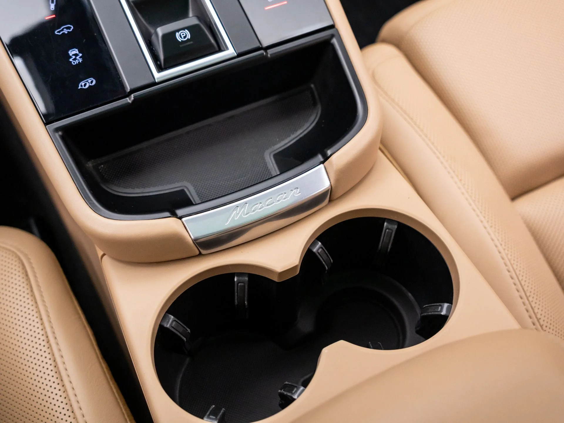 Used 2023  Porsche GTS image 30