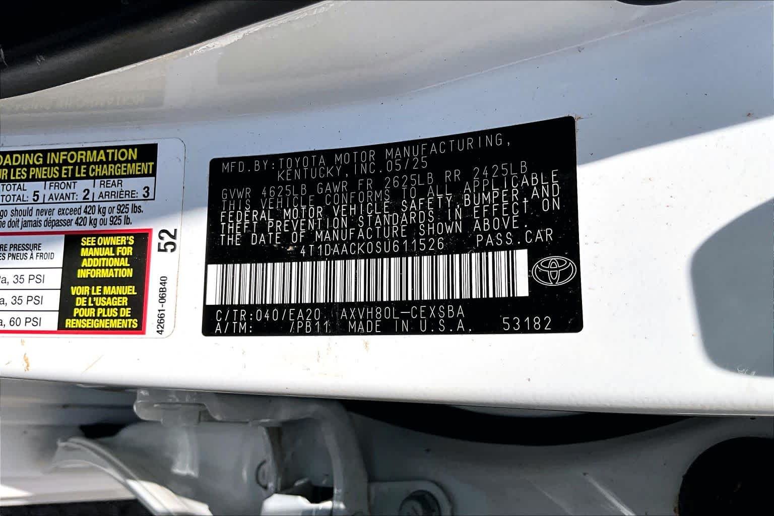 Used 2025 Ice Cap Toyota SE image 34
