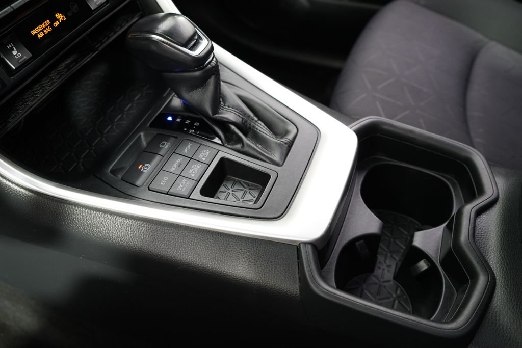 Used 2020 Super White Toyota XLE image 32