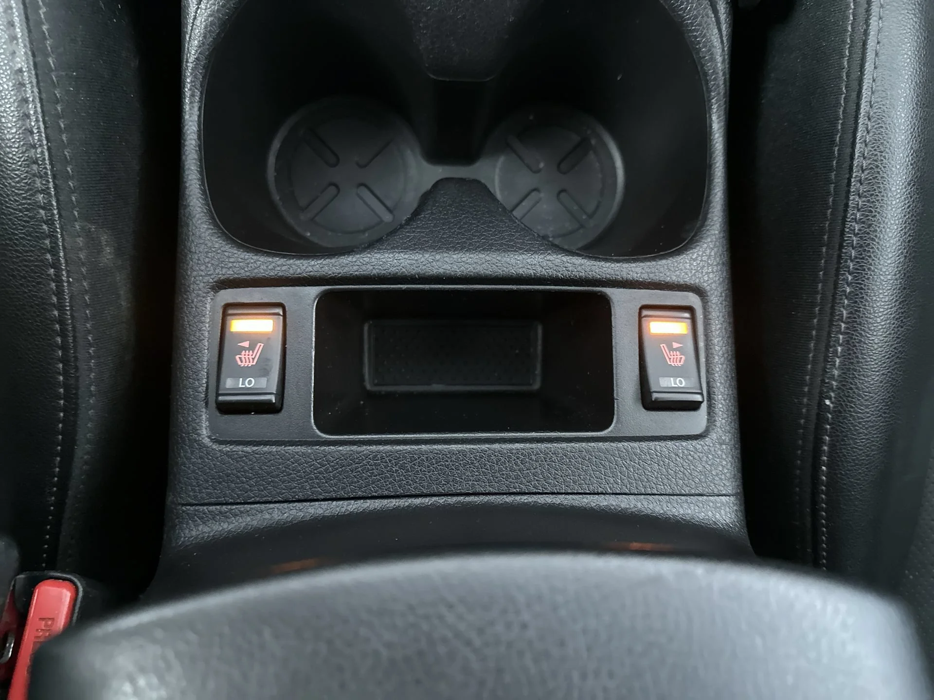 Used 2016 Magnetic Black Nissan SL image 21