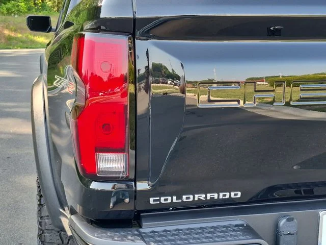 Used 2024 Black Chevrolet ZR2 image 21