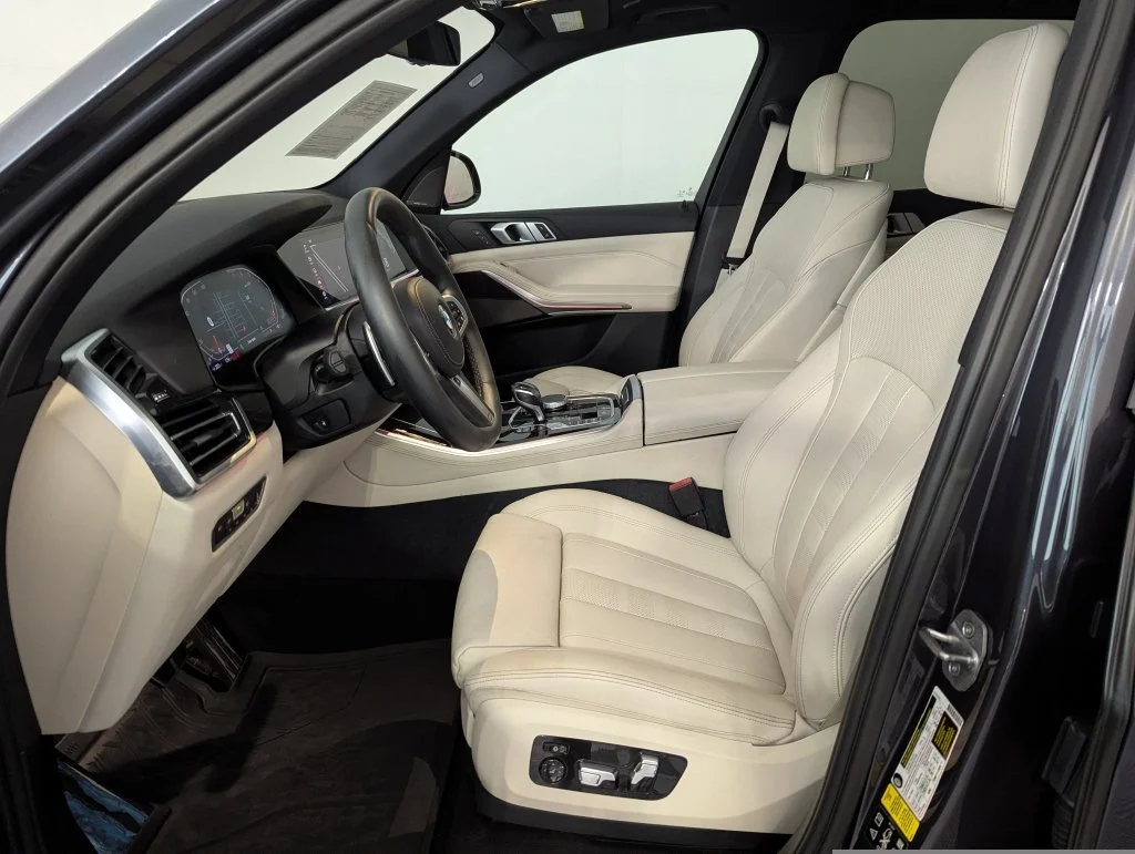 Used 2019 Gray BMW xDrive40i image 4