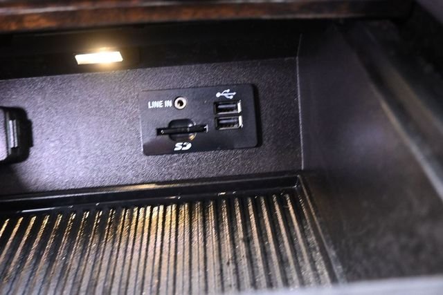Used 2015 Black Ford Platinum image 3