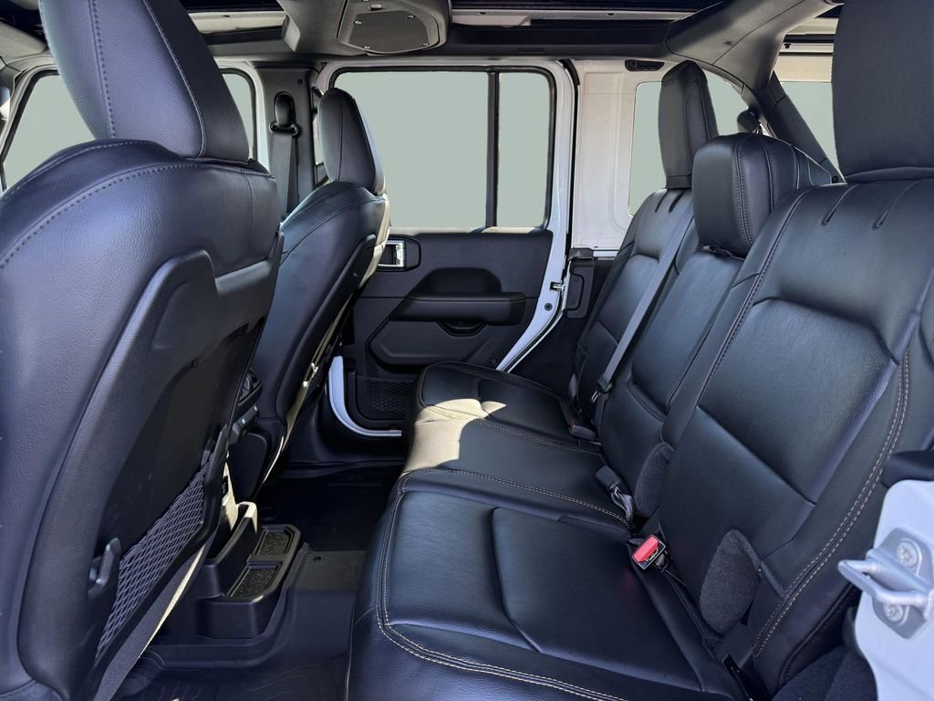 2025 Jeep Wrangler 4-Door Sahara - Photo 28
