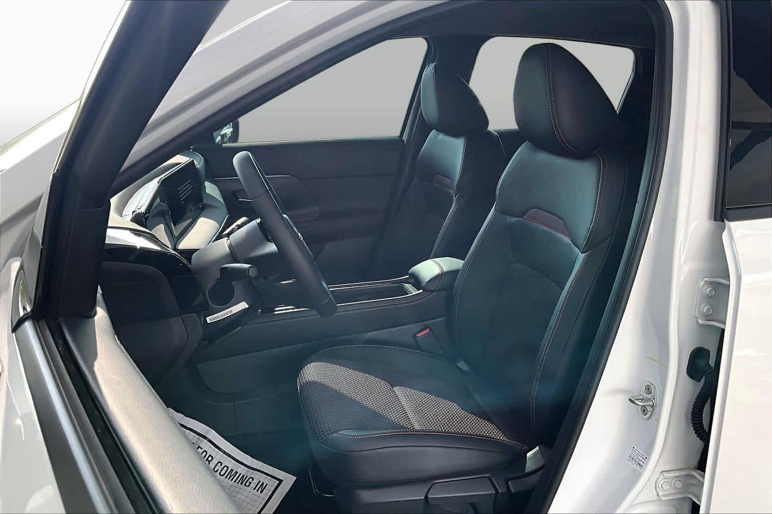 New 2026 Aspen White Tricoat Nissan SR image 15