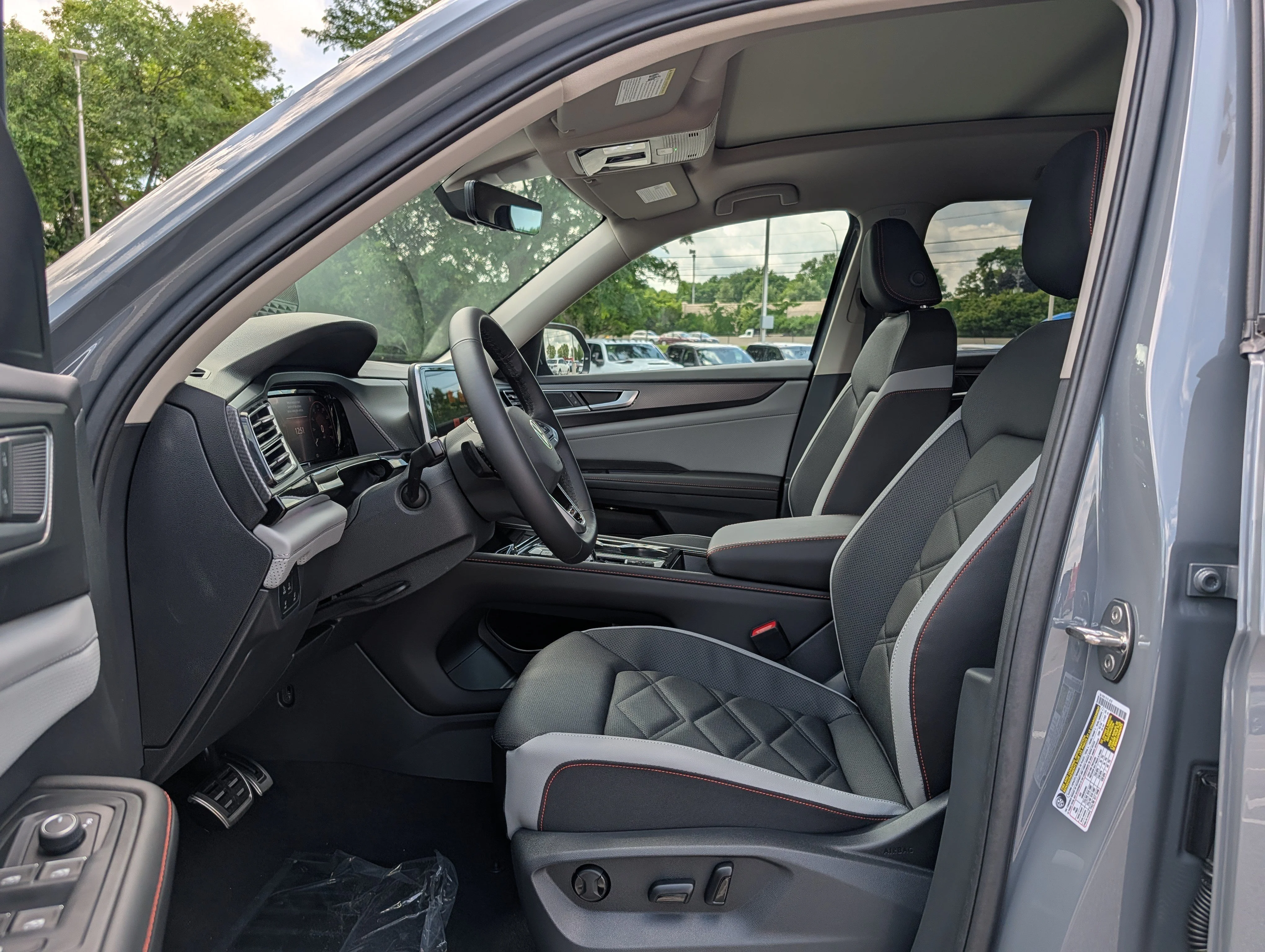 New 2026 Pure Gray Volkswagen 2.0T Peak Edition image 5