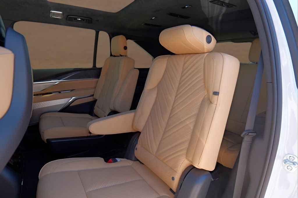 2025 Cadillac Escalade IQ Sport 2 - Photo 16