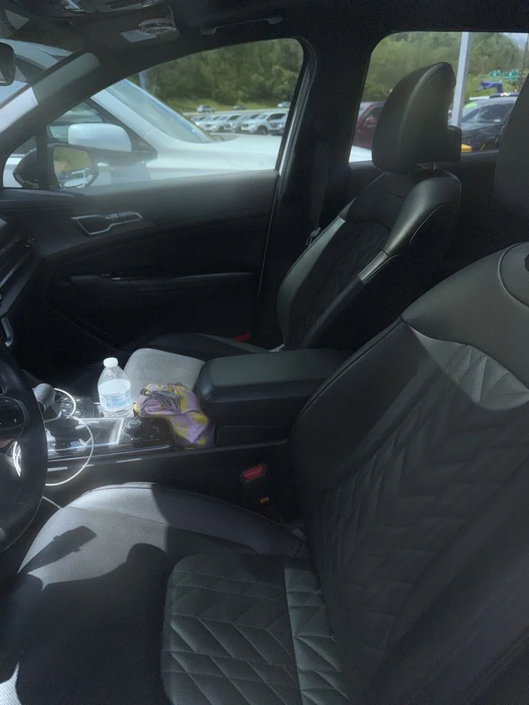 Used 2023 White Kia X-Pro Prestige image 20