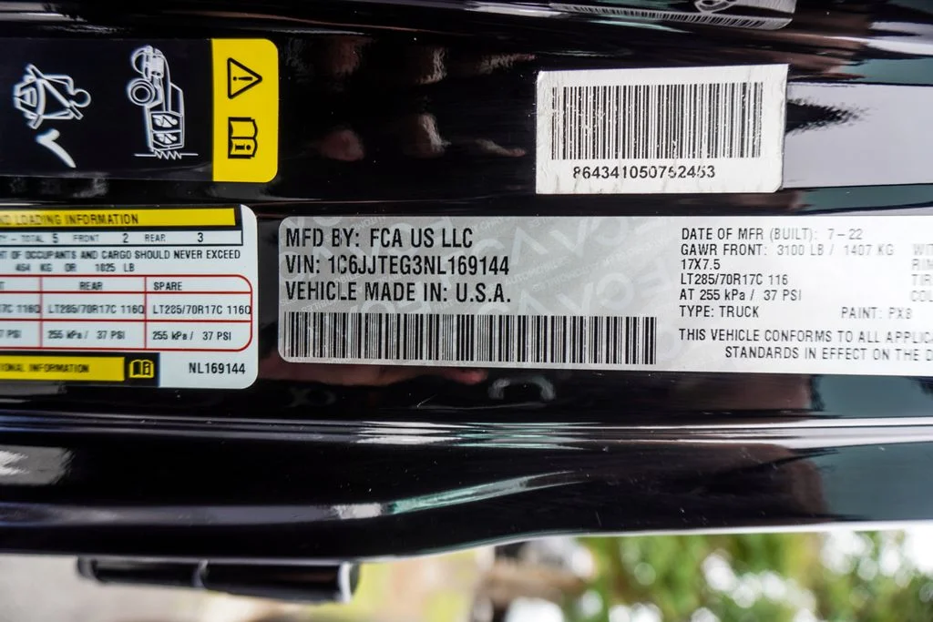 Used 2022 Black Jeep Mojave image 40