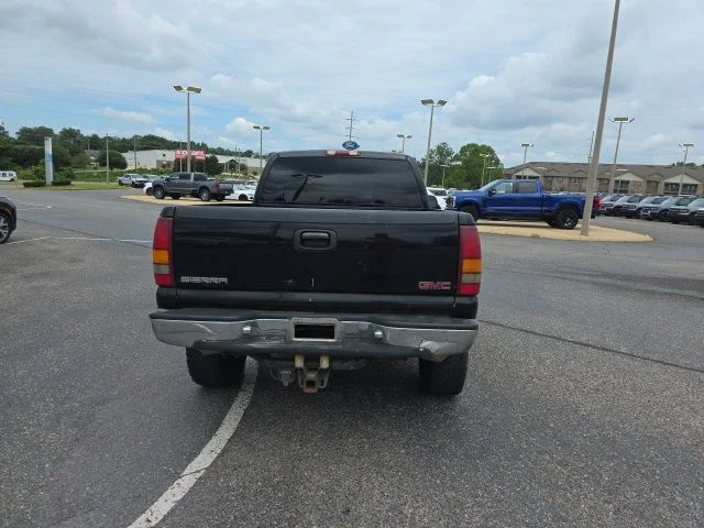 Used 2001 Black GMC SLE image 4