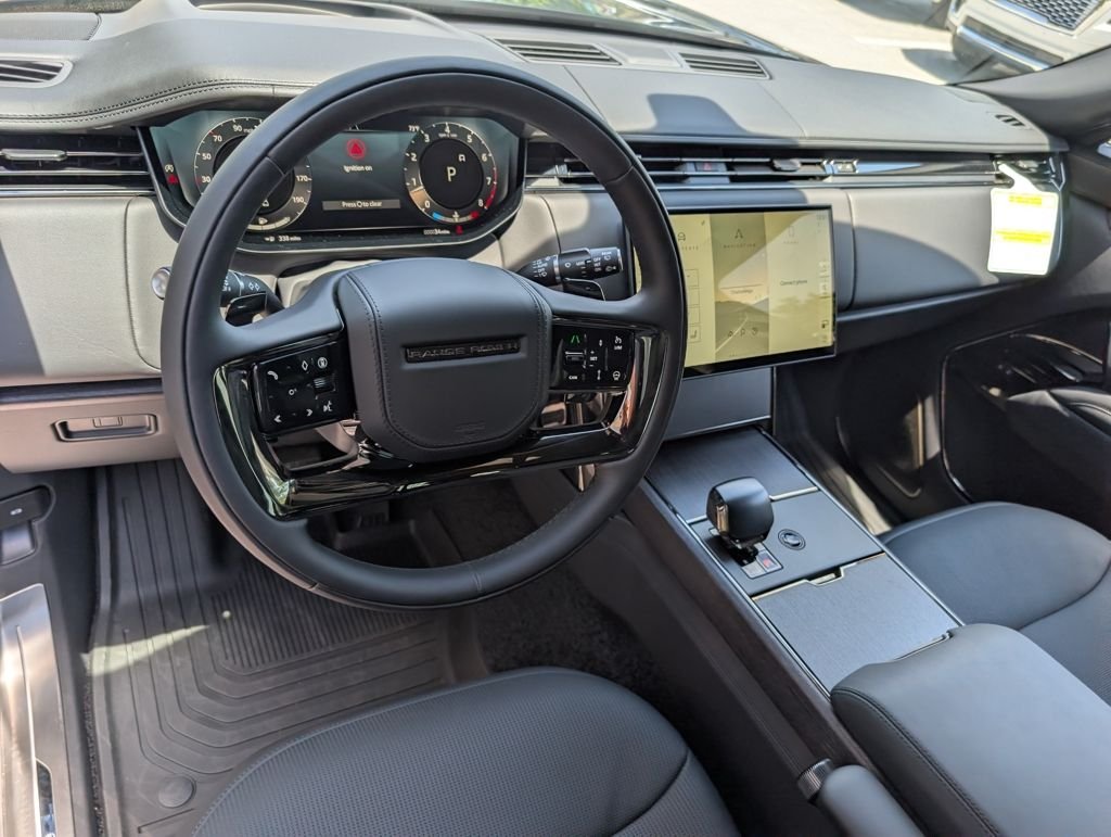 New 2026 Narvik Black Land Rover SV image 4