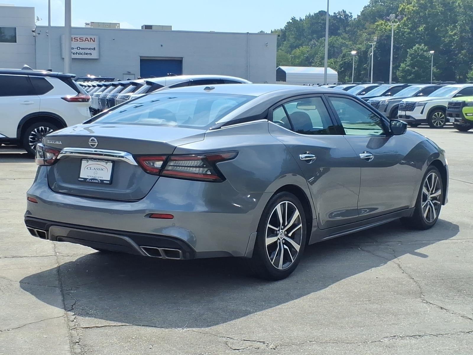 Used 2020 Gun Metallic Nissan S image 7