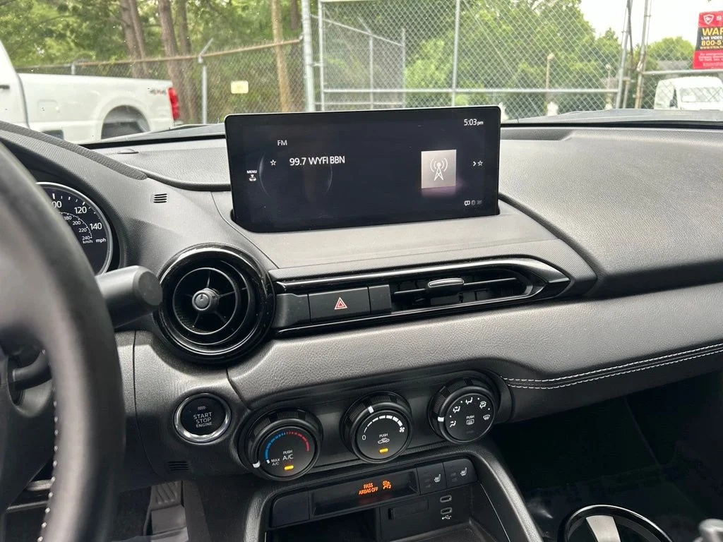 Used 2025 Red Mazda Club image 18