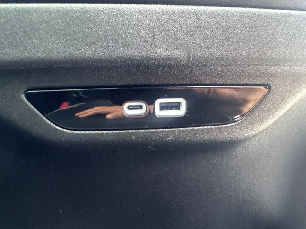 2025 Chrysler Pacifica Limited - Photo 22