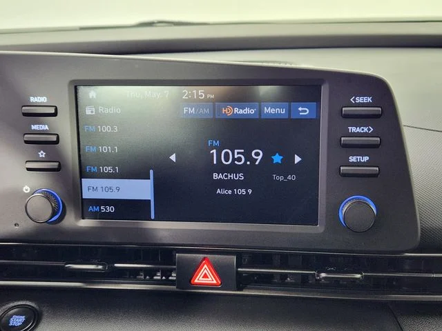 Used 2025 Silver Hyundai SEL Sport image 16