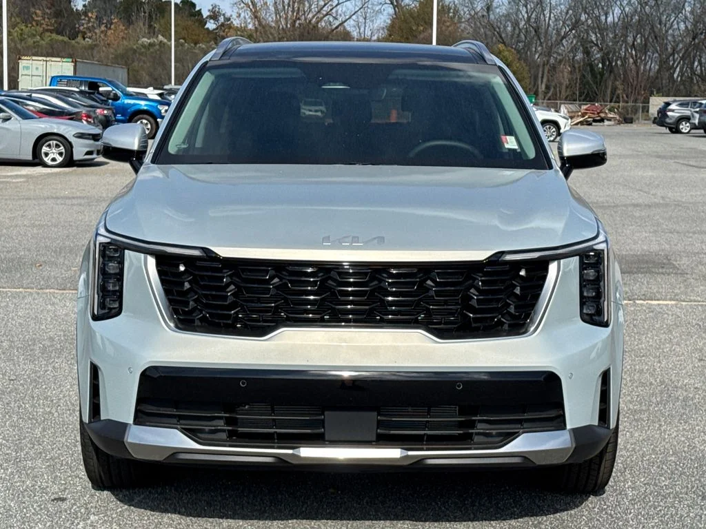New 2026 Ivory Silver Kia S image 8