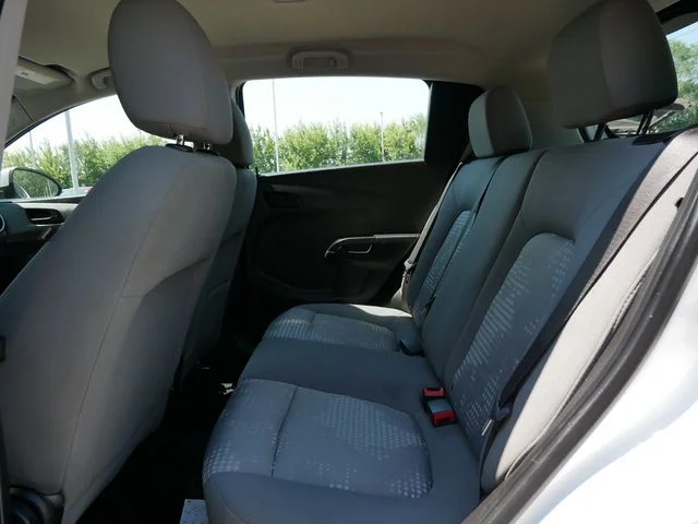 Used 2020 White Chevrolet LT image 11