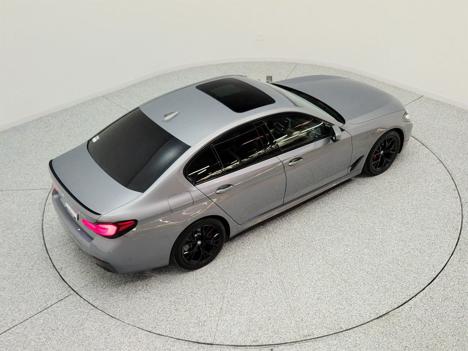 Used 2023 Skyscraper Gray Metallic BMW 530i xDrive Sedan image 26