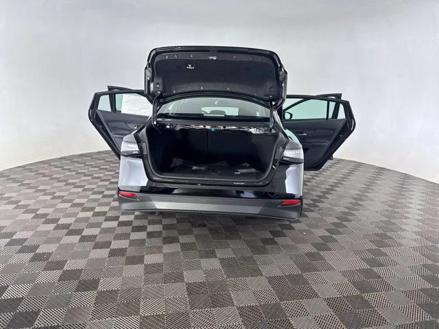 New 2027 Black Nissan SV image 15