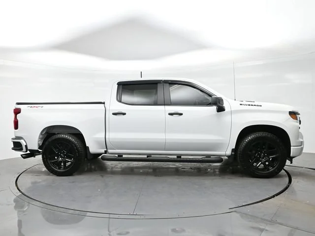 Used 2025 Summit White Chevrolet Custom image 8