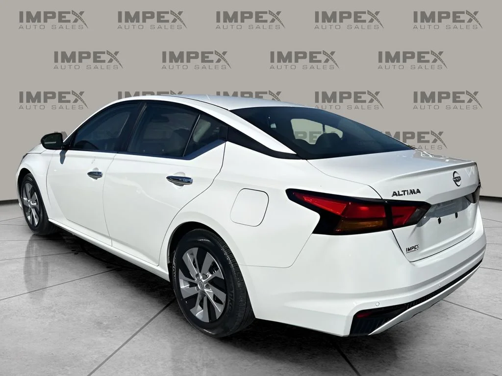 Used 2024 White Nissan 2.5 S image 3