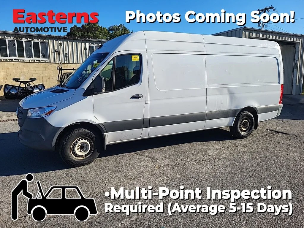 Used 2020 White Mercedes-Benz Cargo 170 WB image 1