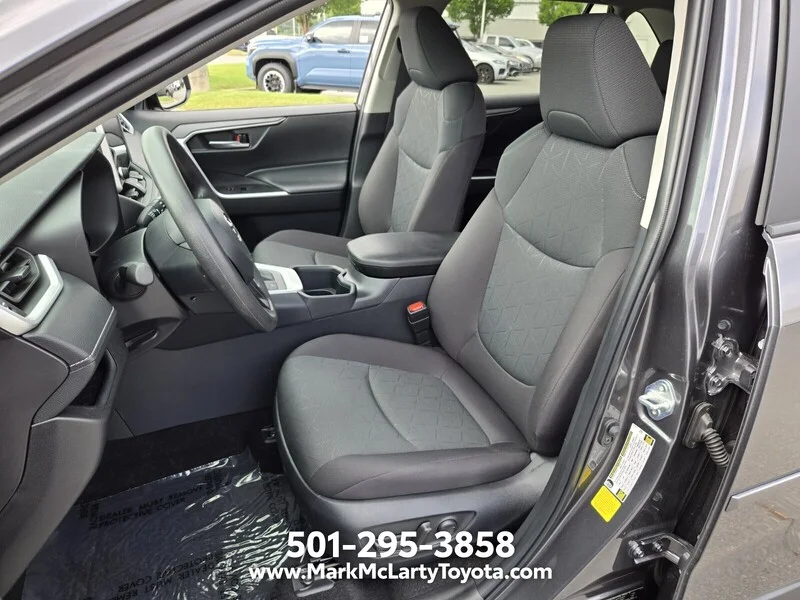 Used 2025 Magnetic Gray Metallic TOYOTA HYBRID XLE AWD image 9