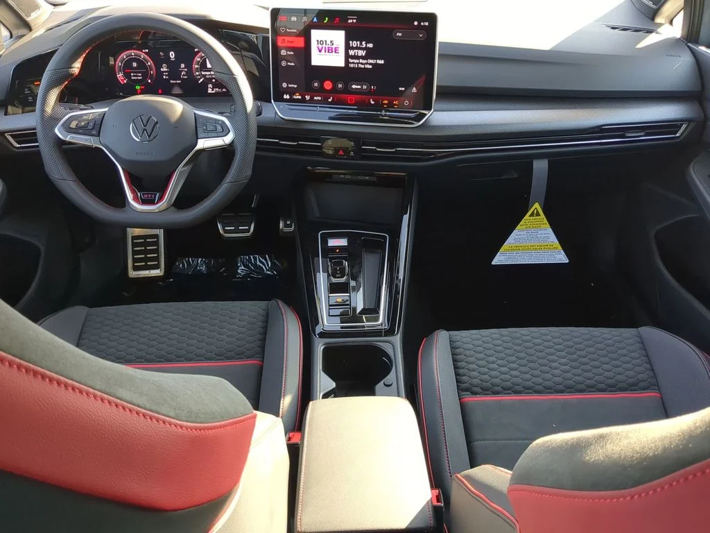 2026 Volkswagen Golf GTI SE - Photo 12