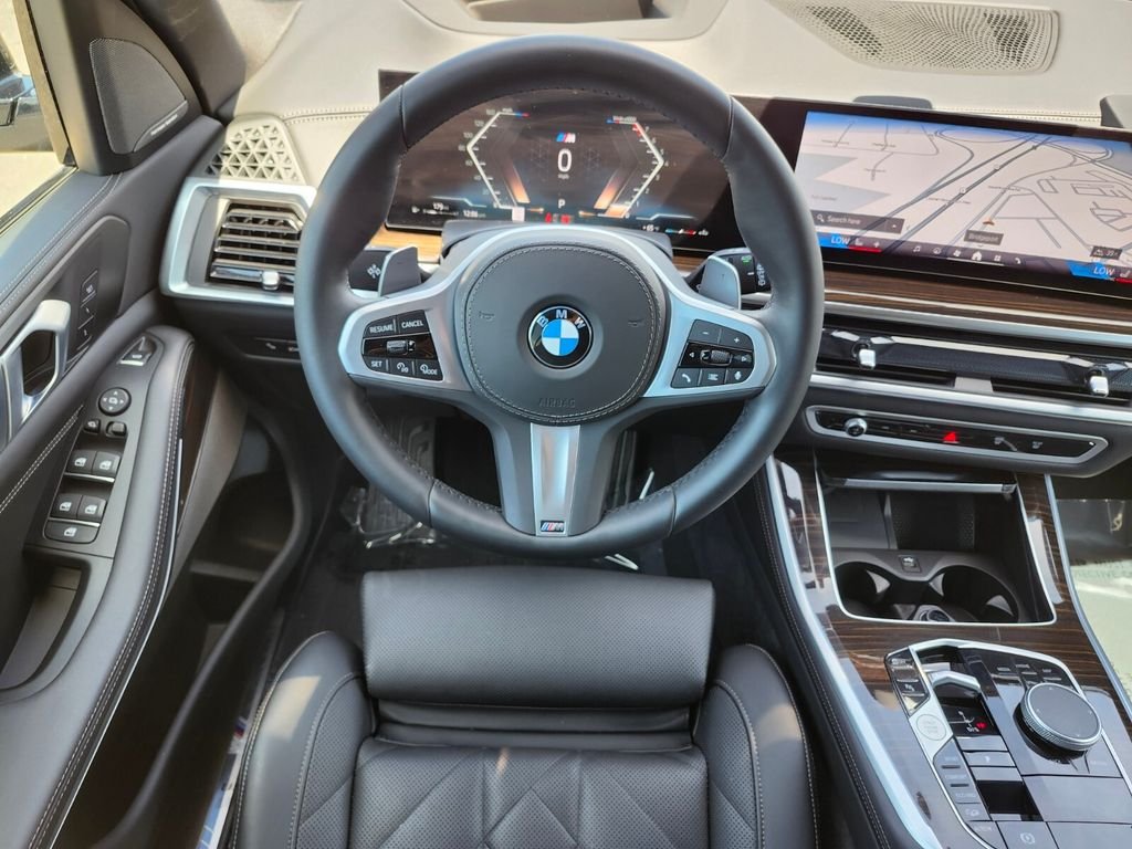 Used 2025 Black BMW xDrive40i image 13