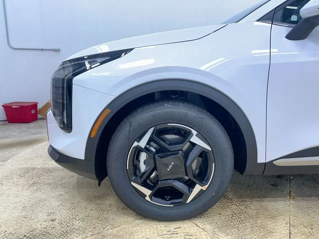 New 2026 Glacial White Pearl Kia EX image 19