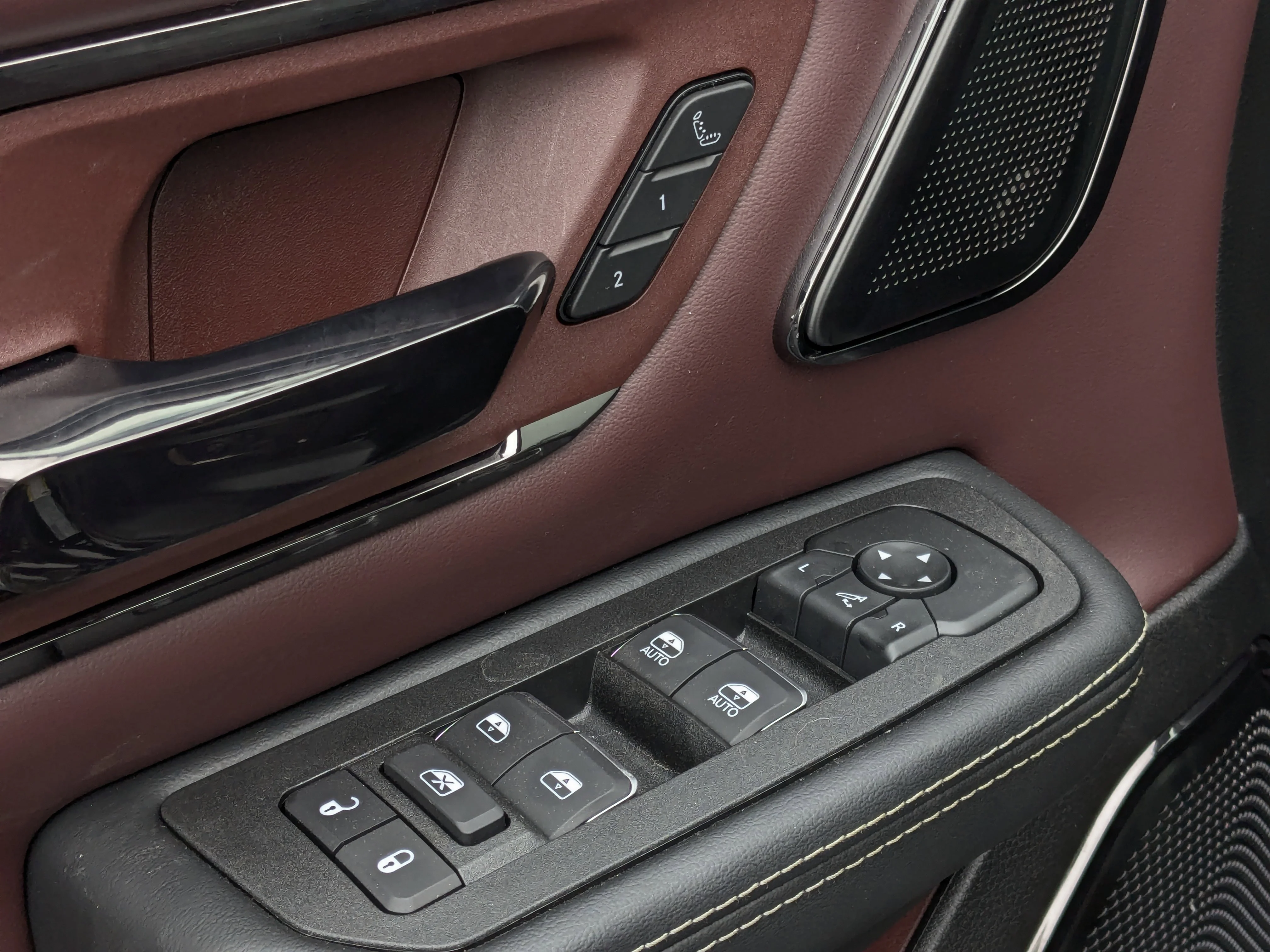 New 2026 Black RAM Limited - - Night Ed - Pano Sunroof - Hurricane HO Turbo - 14.4 Screen - Head-Up Display & More! image 13