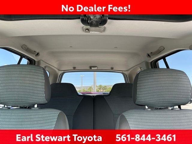 Used 2004 Silver Nissan SE image 14