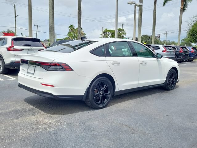 2025 Honda Accord SE - Photo 6