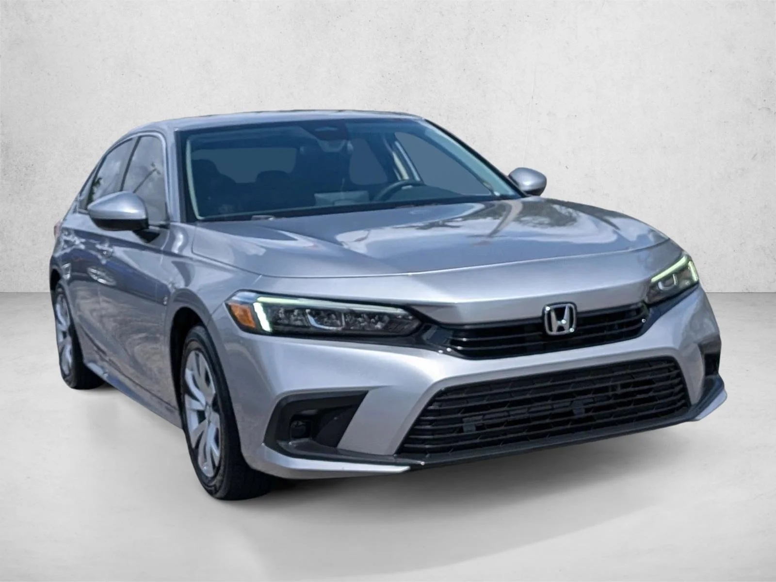Used 2024 Lunar Silver Metallic Honda LX image 3