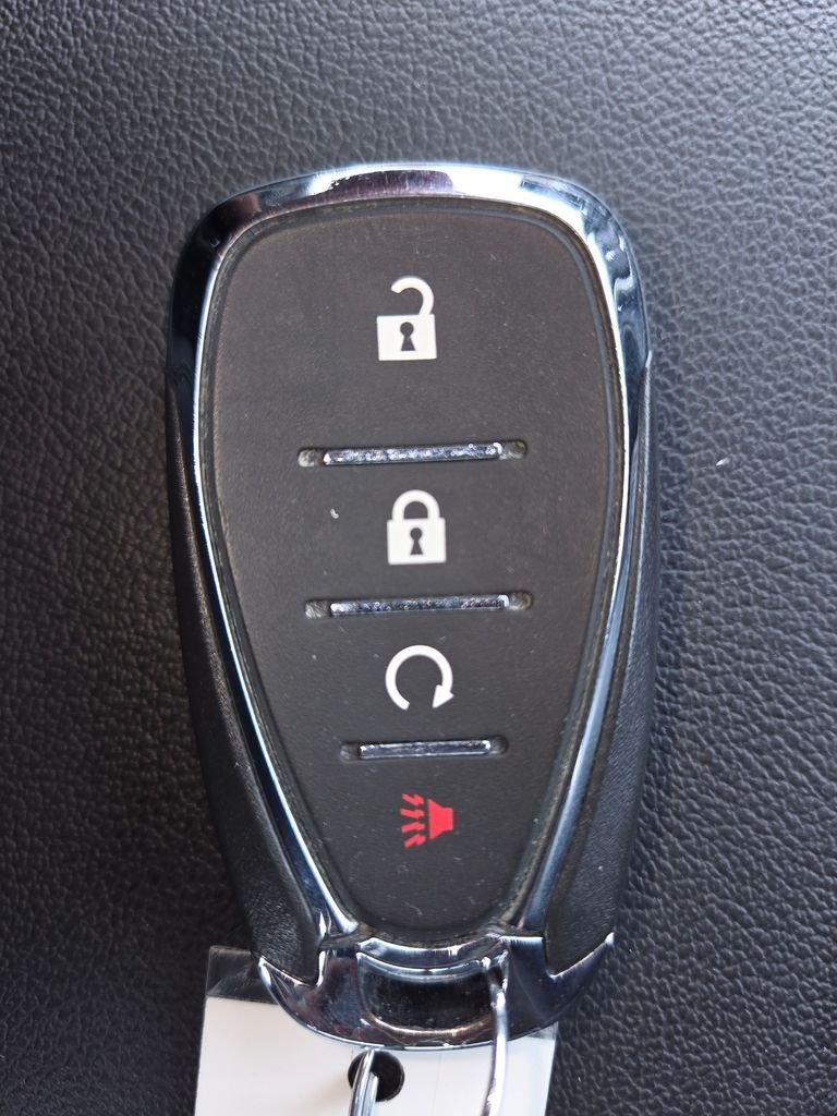 Used 2022 Silver Chevrolet LT image 26
