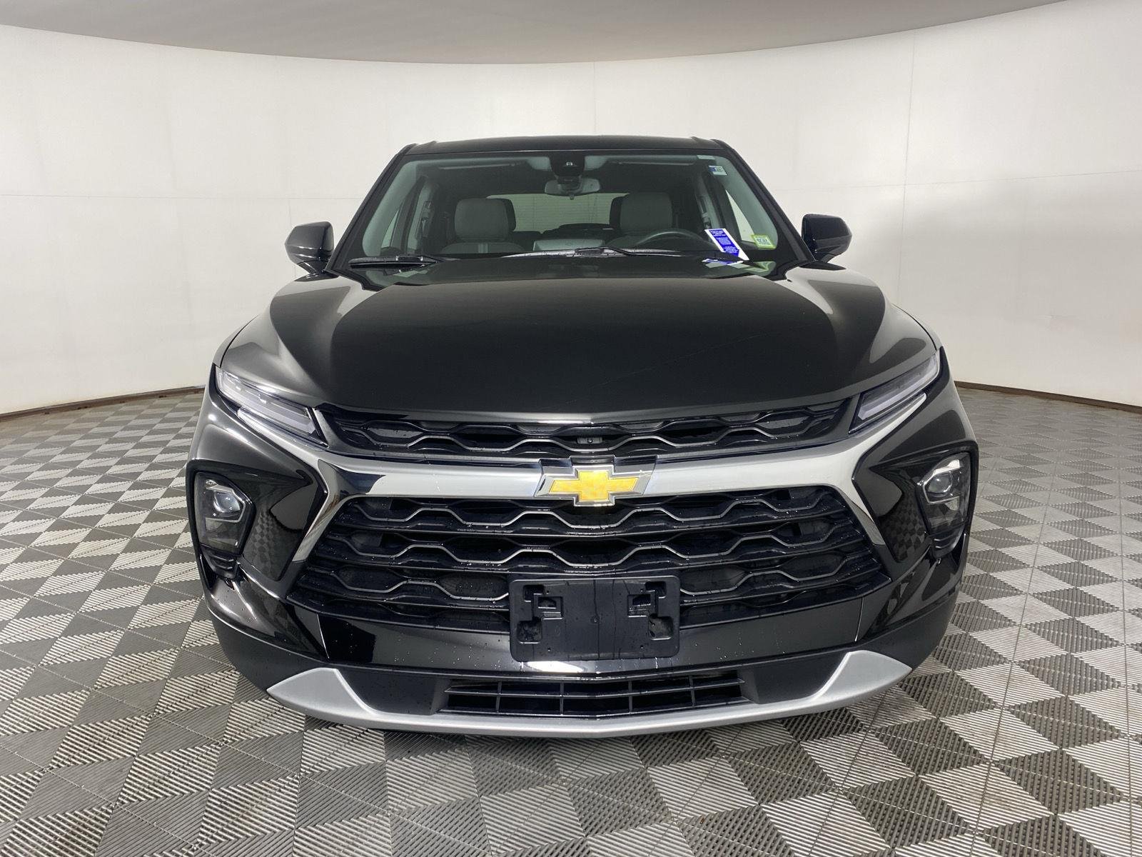 Used 2023 Black Chevrolet 2LT image 2