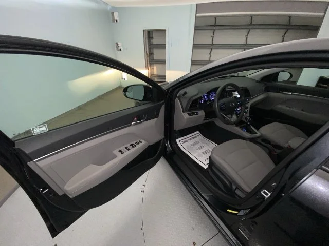 Used 2020 Gray Hyundai SE image 11