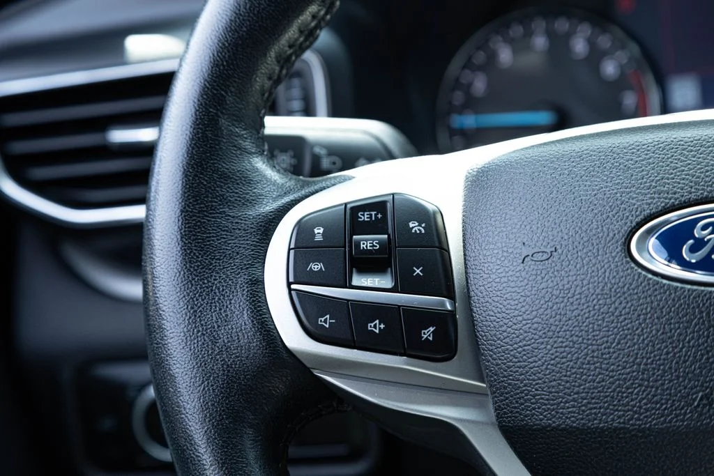 Used 2023 Gray Ford XLT image 11