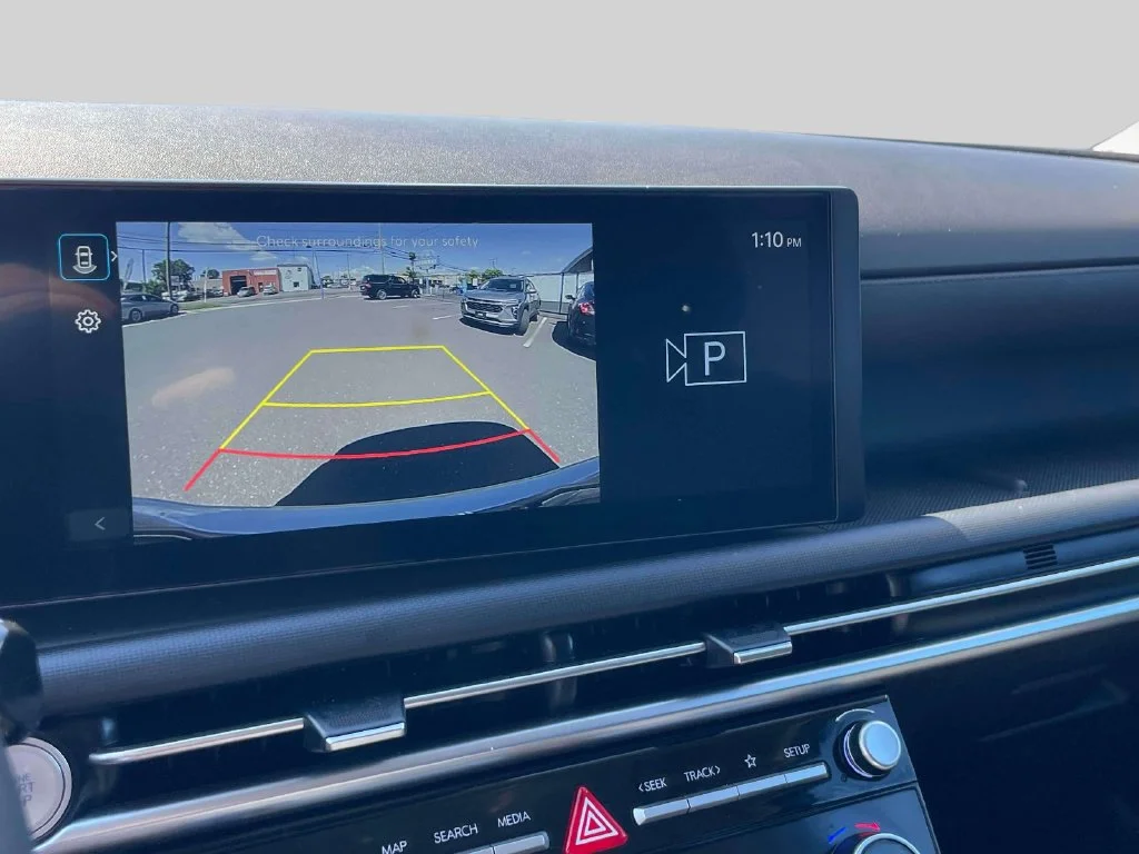 Certified Used 2025 Silver Hyundai SEL image 29