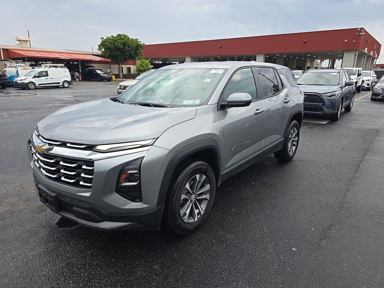 Used 2025 Sterling Gray Metallic Chevrolet FWD LT image 1