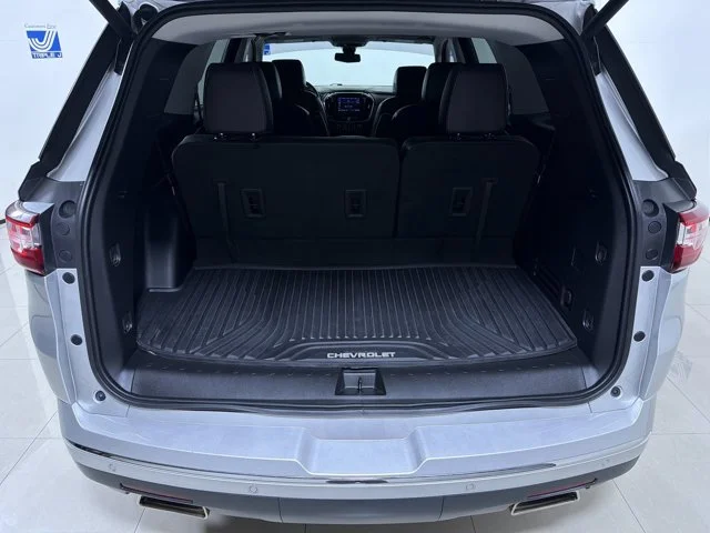 Used 2020 Silver Ice Metallic Chevrolet Premier image 11