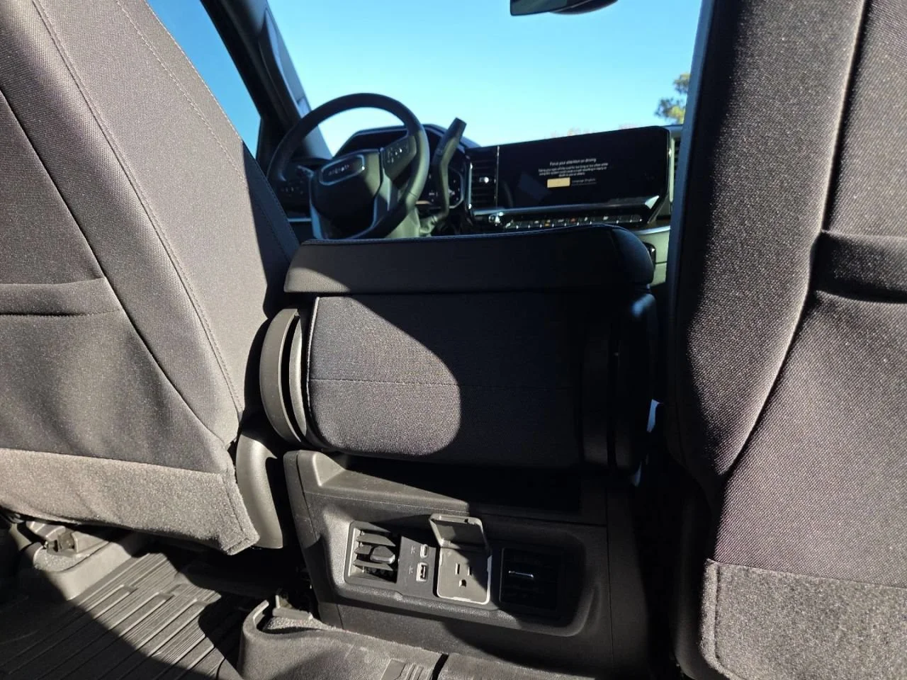 Used 2026 Downpour Metallic GMC Elevation image 22